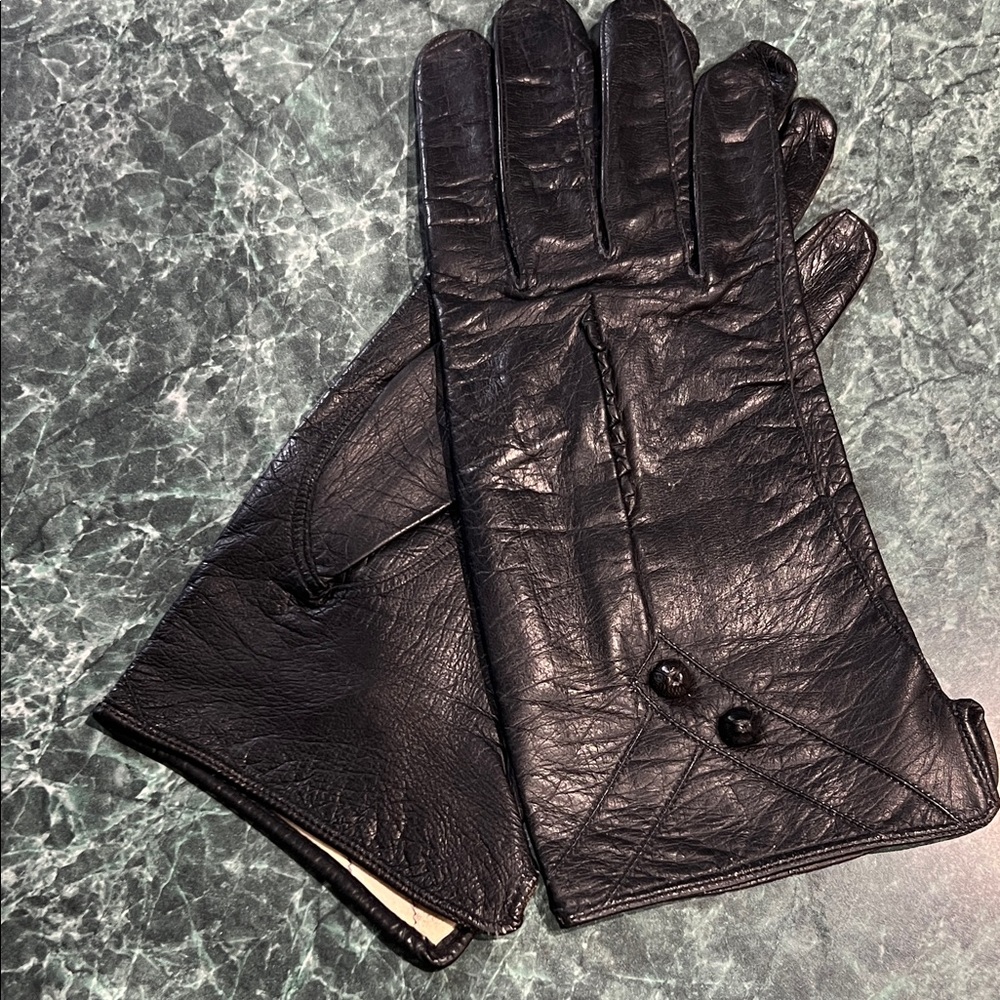 Black Leather Vintage Gloves